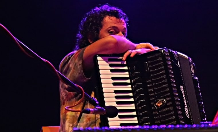 simone_zanchini_1248938827.jpg
