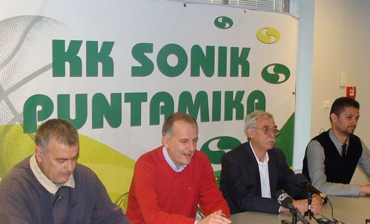 sonik_22_1319799410.jpg Foto: 057info