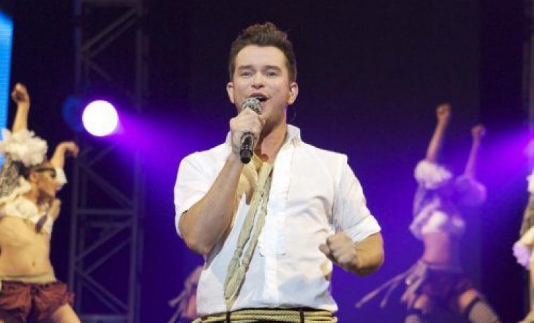 stephen_gately_preminuo_nakon_osmosatne_pijanke_klubovima_slika_52339__1255380172.jpeg