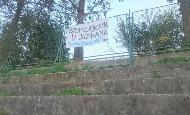 stopcajkama_1446666849.jpg Foto: Šesnaest plus