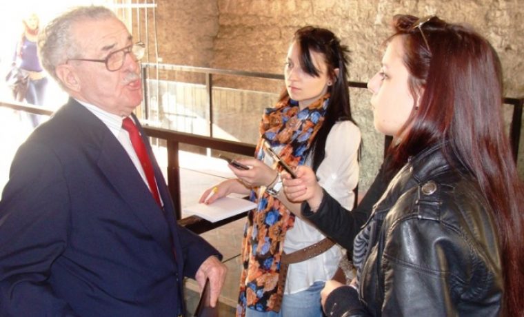 studentice__tefik_sar_evi__1301058489.JPG studentice__tefik_sar_evi__1301058489.JPG