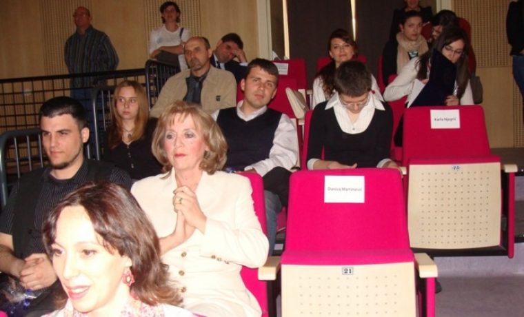 sveu_ili_te_1332780705.JPG