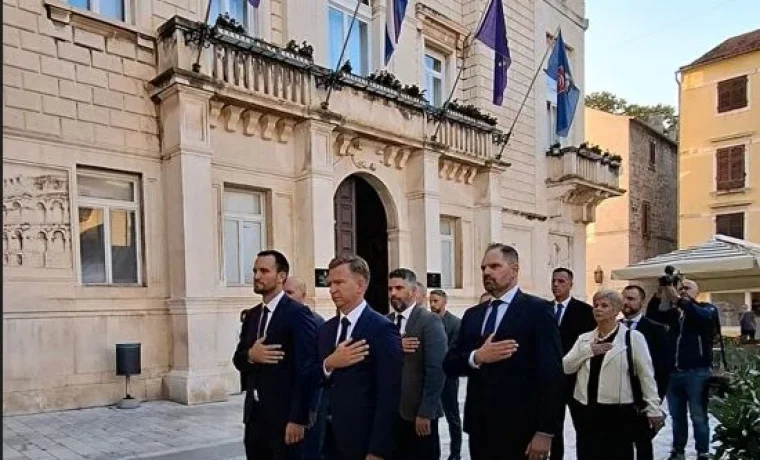 trg, vijenac, errlić, bilaver