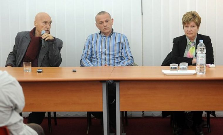 tribina_2_1363939960.jpg Foto: 057 info