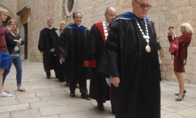 ugle_i__1370189311.jpg
