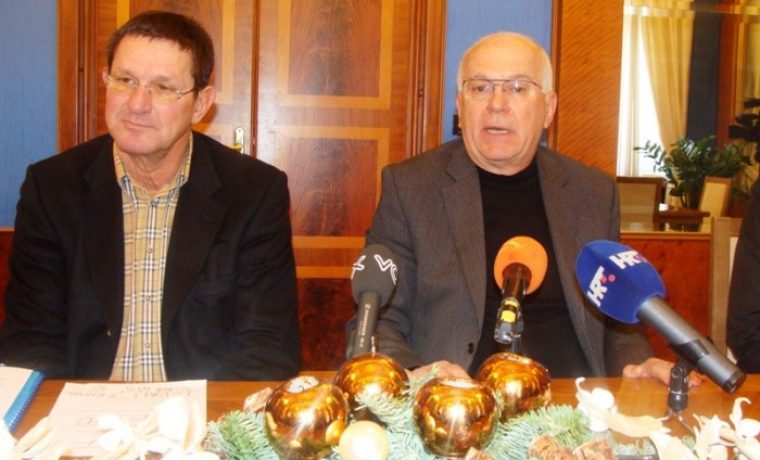 _uipe_vran_i__1_1261130053.JPG Foto: 057info