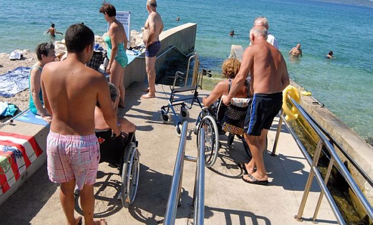 uskok_invalidi_rampa_180811_07_1313771804.JPG