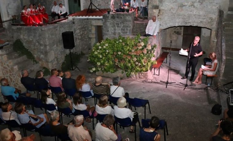Foto: Naši školji