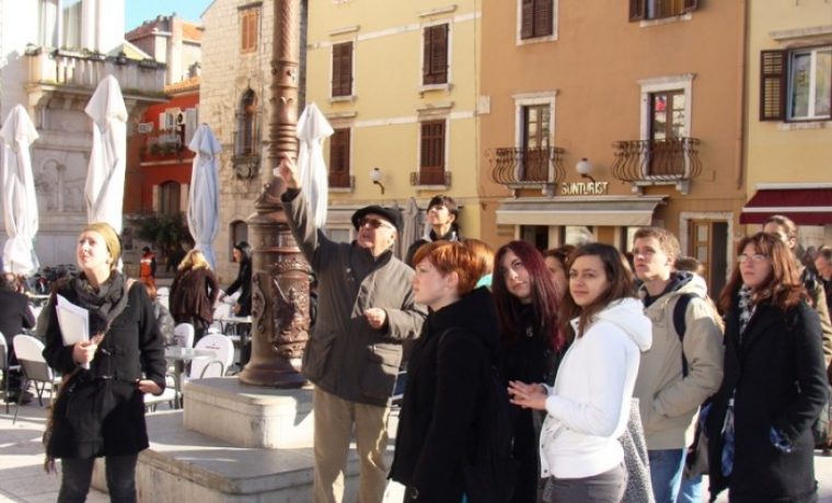 ve_i___studenti_1264076295.JPG
