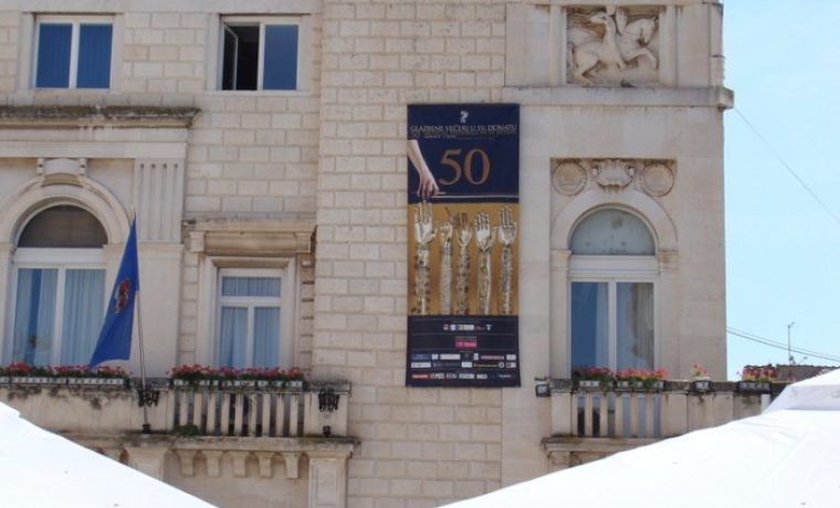 vije_nica__plakat_1278062198.JPG