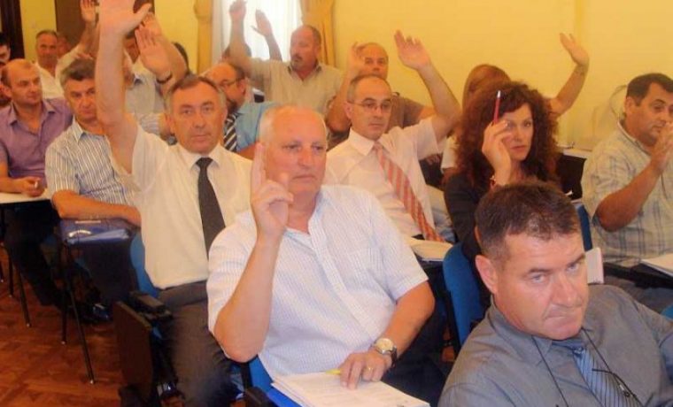 vijecnici_ruke_1247828644.jpg