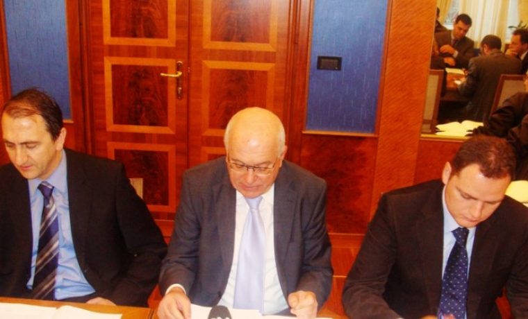 vran_i___dogradona_elnici_1262165503.JPG vran_i___dogradona_elnici_1262165503.JPG