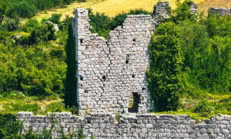 vrana, stari grad