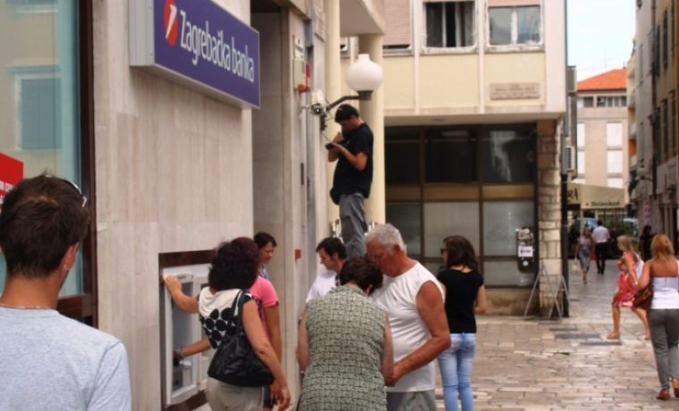 zagreba_ka_banka_1310982794.JPG